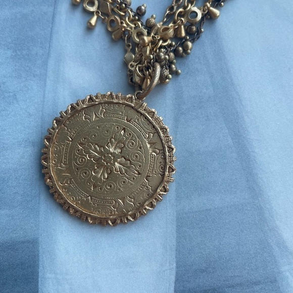 New - stunning and unique statement necklace - Picture 5 of 6